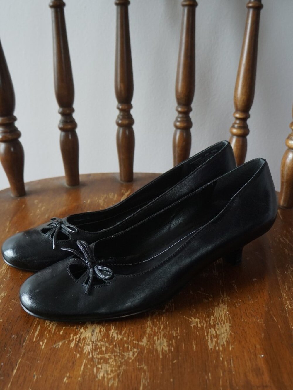 Naturalizer Genuine Leather Black Mary Jane Kitten Heels 🖤🎀